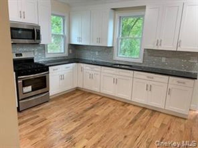 16 Park Avenue, White Plains, NY 10603