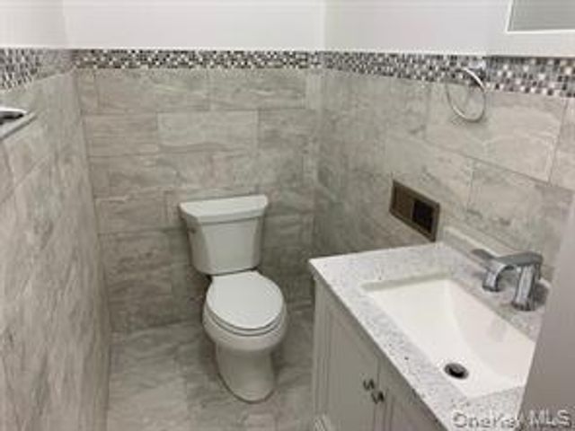 16 Park Avenue, White Plains, NY 10603