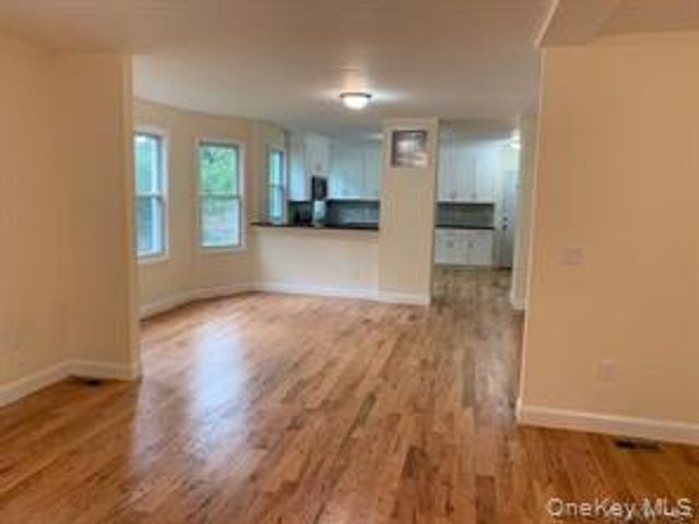 16 Park Avenue, White Plains, NY 10603