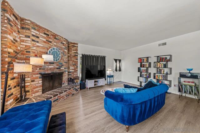 705 Beacon Pl, Escondido, CA 92025