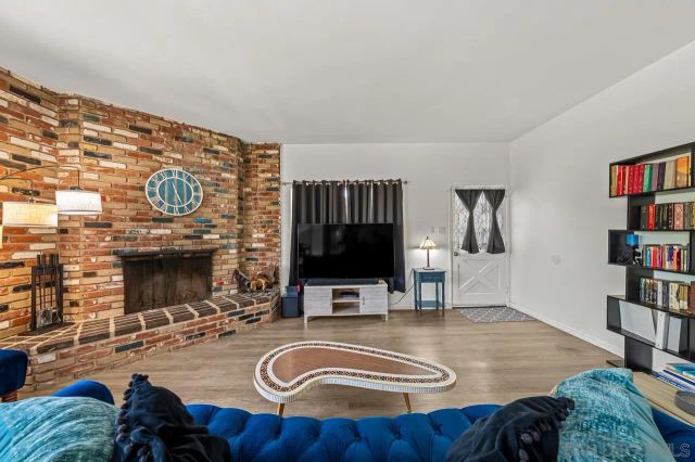 705 Beacon Pl, Escondido, CA 92025