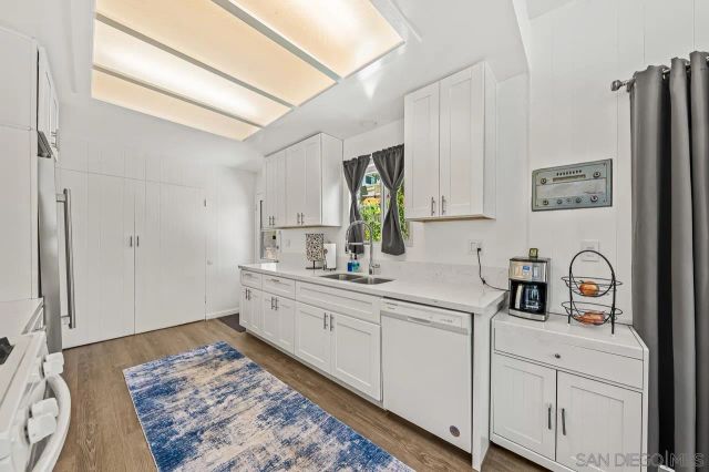 705 Beacon Pl, Escondido, CA 92025