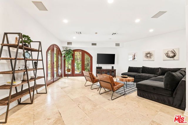 12109 MAXWELLTON Road, Studio City (los Angeles), CA 91604