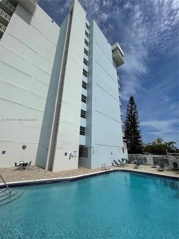 13155 Ixora Court 901, North Miami, FL 33181