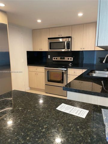 13155 Ixora Court 901, North Miami, FL 33181