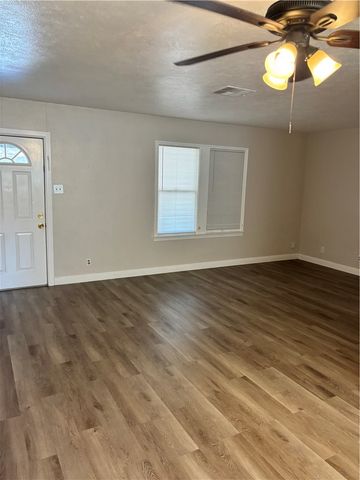 1330 Florida Ave, Corpus Christi, TX 78415