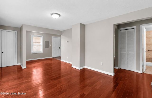1263 Forest Dr, Louisville, KY 40219