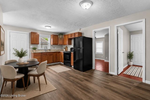 1263 Forest Dr, Louisville, KY 40219
