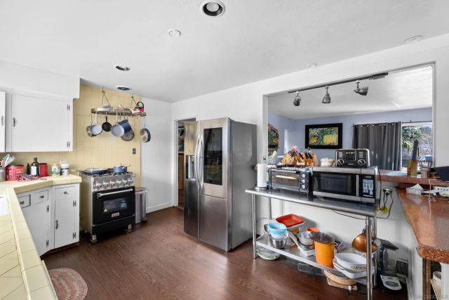 8710 Echo Dr, La Mesa, CA 91941