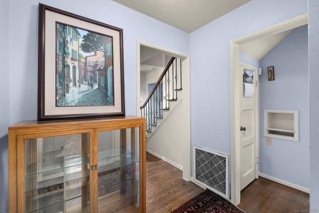 8710 Echo Dr, La Mesa, CA 91941