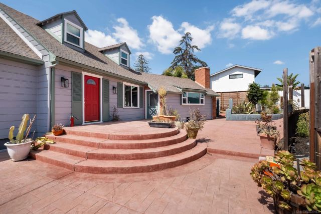 8710 Echo Dr, La Mesa, CA 91941