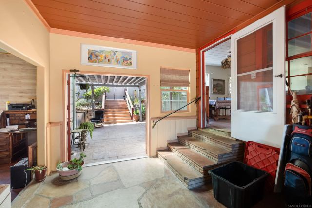 8710 Echo Dr, La Mesa, CA 91941