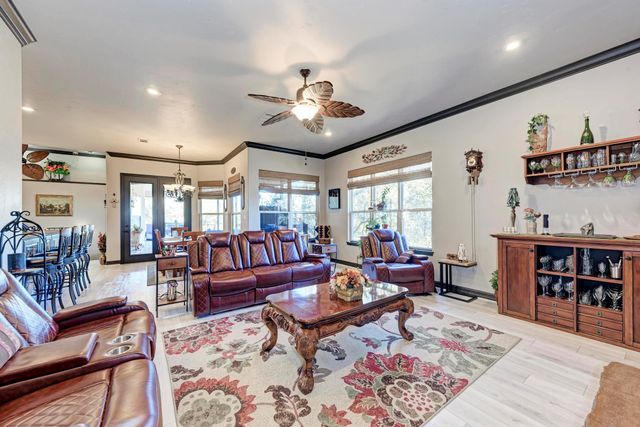 303 Left LN, Horseshoe Bay, TX 78657