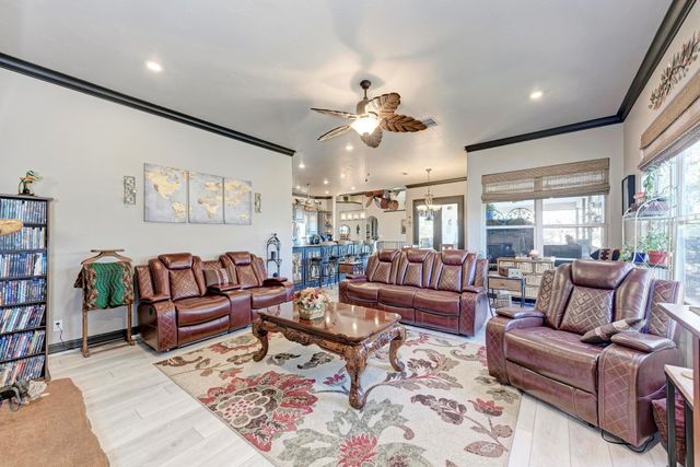 303 Left LN, Horseshoe Bay, TX 78657