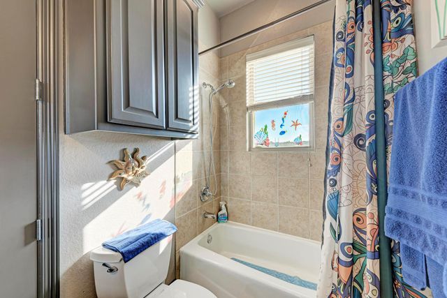 303 Left LN, Horseshoe Bay, TX 78657