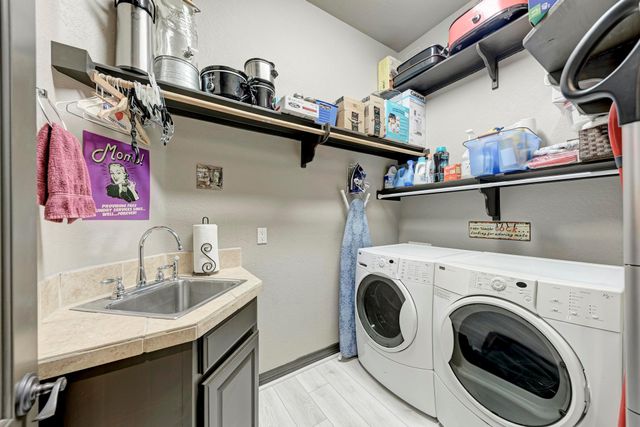 303 Left LN, Horseshoe Bay, TX 78657