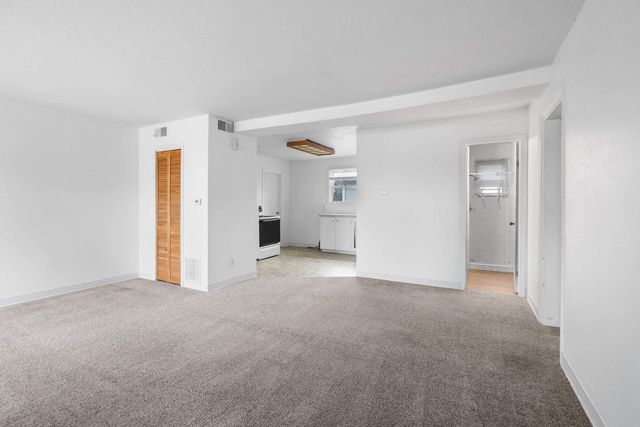 305 Poplar Avenue, Waterloo, IA 50703