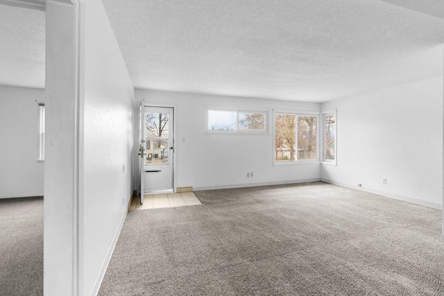 305 Poplar Avenue, Waterloo, IA 50703