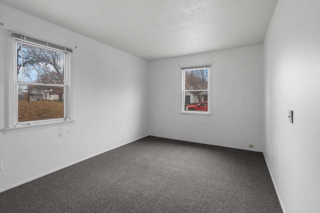 305 Poplar Avenue, Waterloo, IA 50703