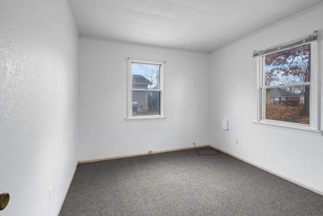 305 Poplar Avenue, Waterloo, IA 50703