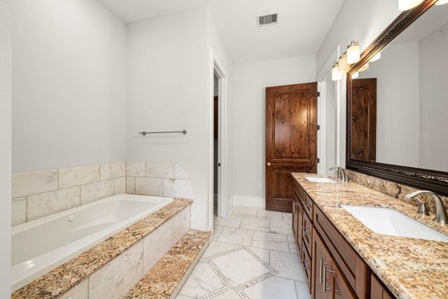 2022 Sabine Street, Houston, TX 77007