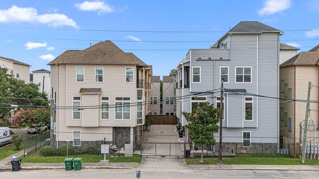 2022 Sabine Street, Houston, TX 77007