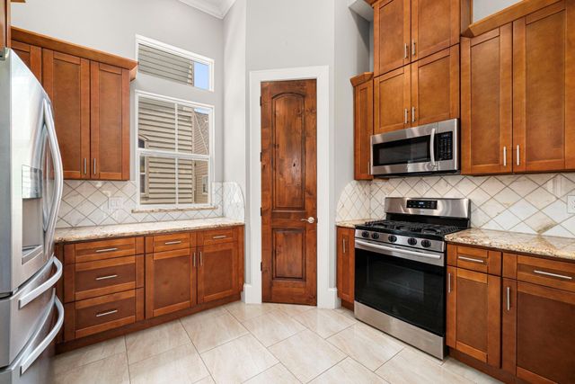 2022 Sabine Street, Houston, TX 77007