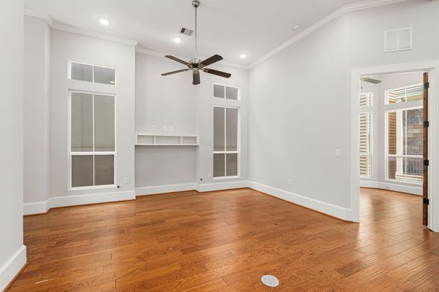 2022 Sabine Street, Houston, TX 77007