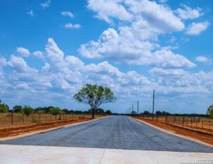 500 PR Goose Creek Ln, Jourdanton, TX 78026