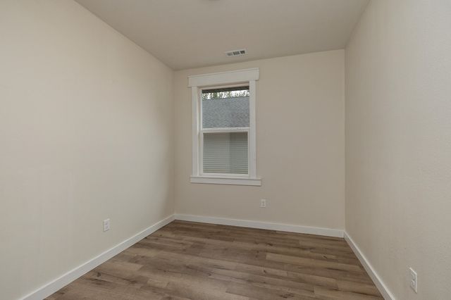 308 E Washington Street, Pierce City, MO 65723