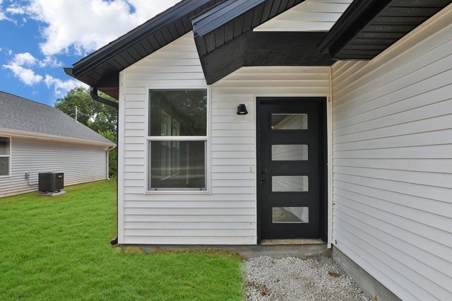 308 E Washington Street, Pierce City, MO 65723