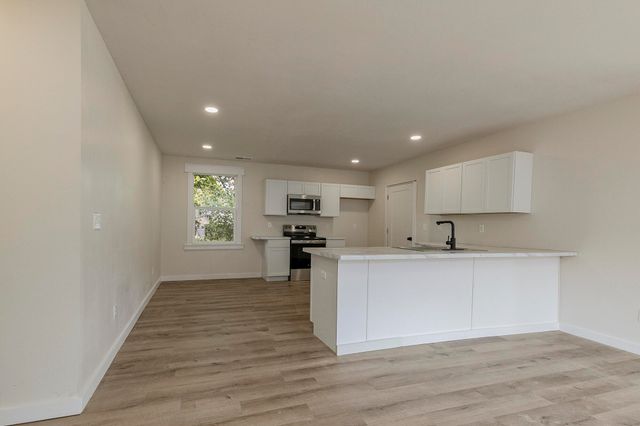 308 E Washington Street, Pierce City, MO 65723