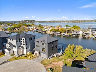 175 Pointview Drive, Marble Falls, TX 78654