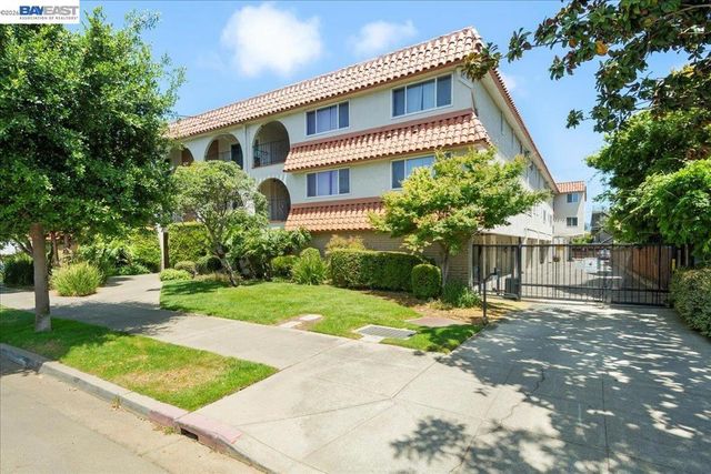 2133 Santa Clara Ave 217, Alameda, CA 94501