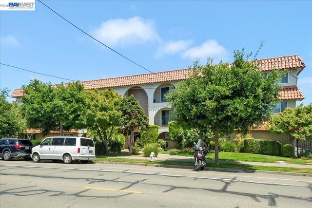 2133 Santa Clara Ave 217, Alameda, CA 94501