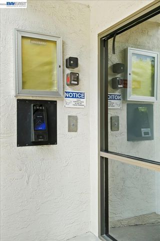 2133 Santa Clara Ave 217, Alameda, CA 94501