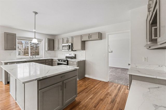 8084 Creek Bend Drive, Ypsilanti, MI 48197