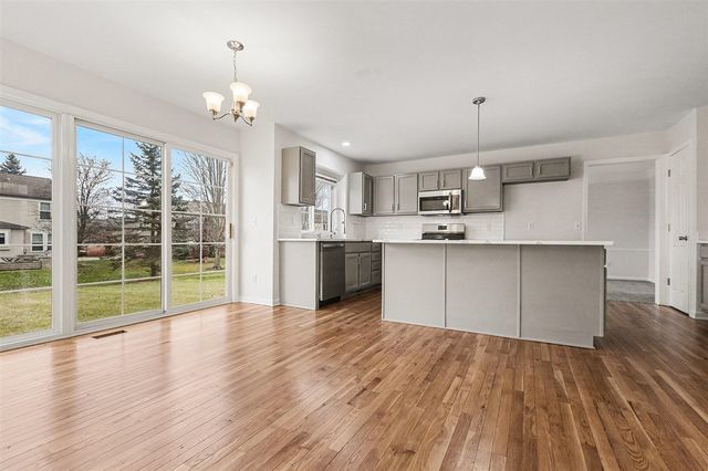 8084 Creek Bend Drive, Ypsilanti, MI 48197