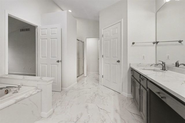 8084 Creek Bend Drive, Ypsilanti, MI 48197