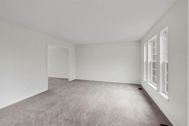 8084 Creek Bend Drive, Ypsilanti, MI 48197