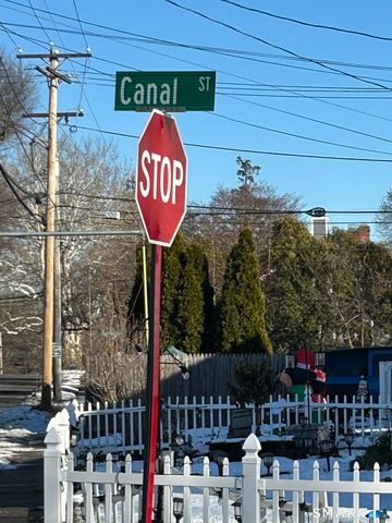 1700 Broadbridge Avenue A14, Stratford, CT 06614