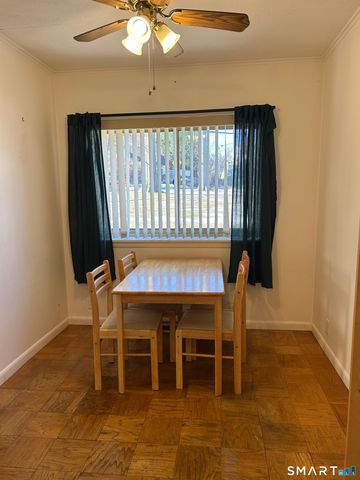 1700 Broadbridge Avenue A14, Stratford, CT 06614