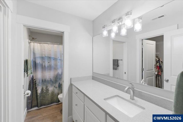 806 Wassom St, Lebanon, OR 97355