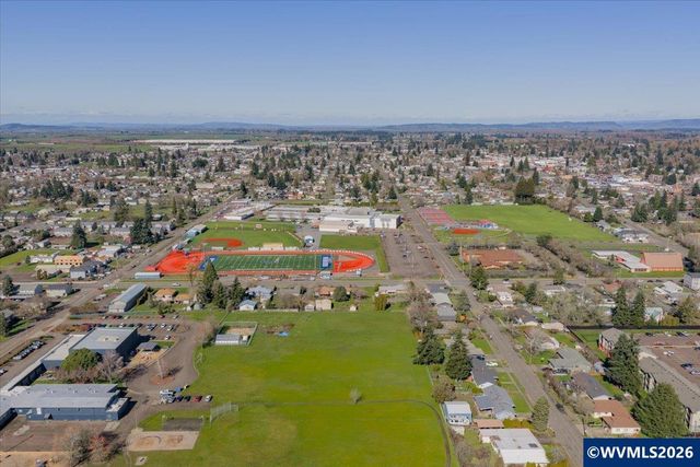 806 Wassom St, Lebanon, OR 97355