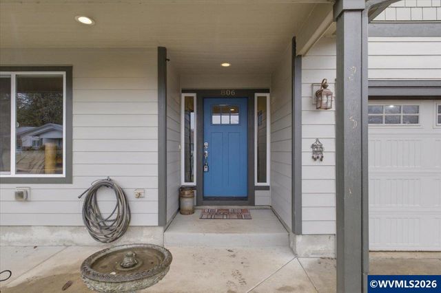 806 Wassom St, Lebanon, OR 97355
