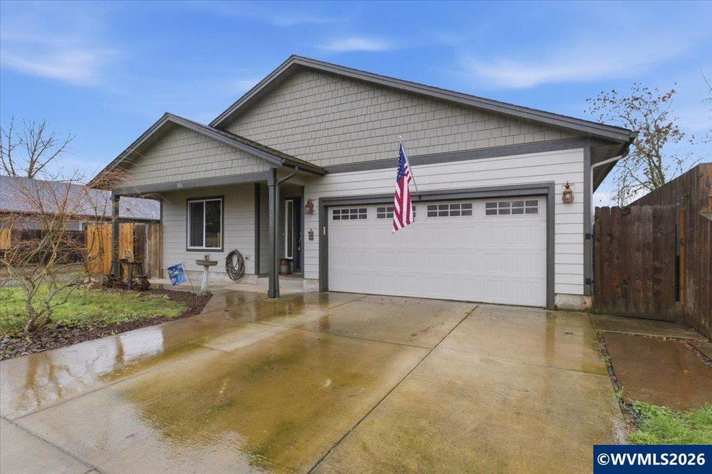 806 Wassom St, Lebanon, OR 97355