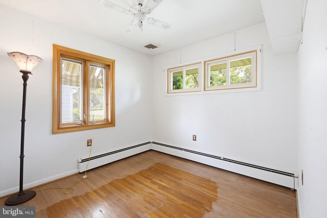 617 CAPRI RD, Lancaster, PA 17603