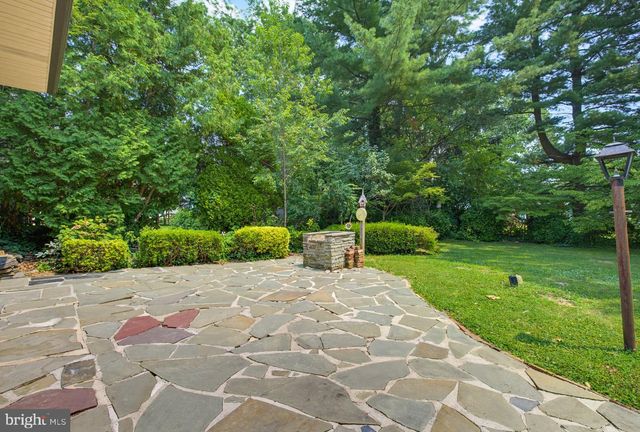 617 CAPRI RD, Lancaster, PA 17603