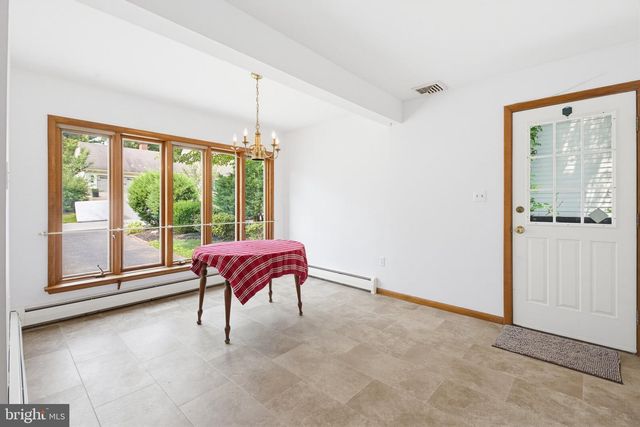617 CAPRI RD, Lancaster, PA 17603