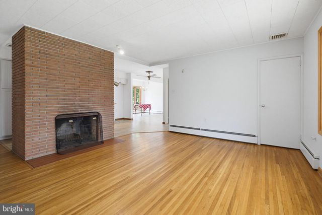 617 CAPRI RD, Lancaster, PA 17603